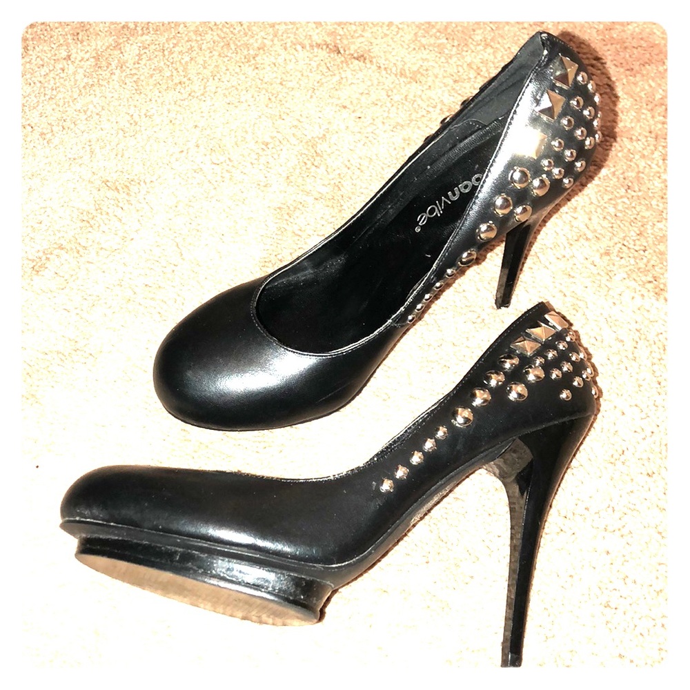 UrbanVibe Studded Round Toe Stilettos
